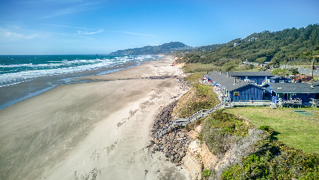 Moolack Shores Inn - Exterior